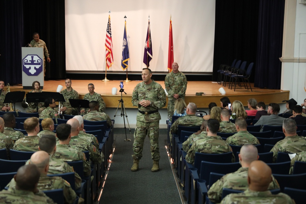 USACAPOC(A) Commanding General attends 352 CACOM Relinquishment of Command Ceremony