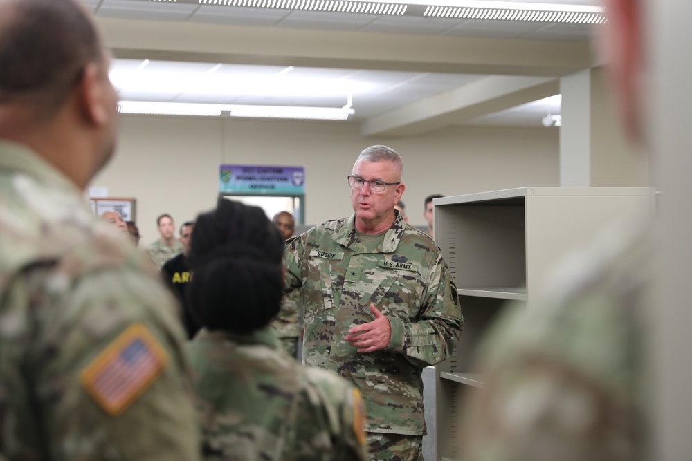 USACAPOC(A) Commanding General attends 352 CACOM Relinquishment of Command Ceremony