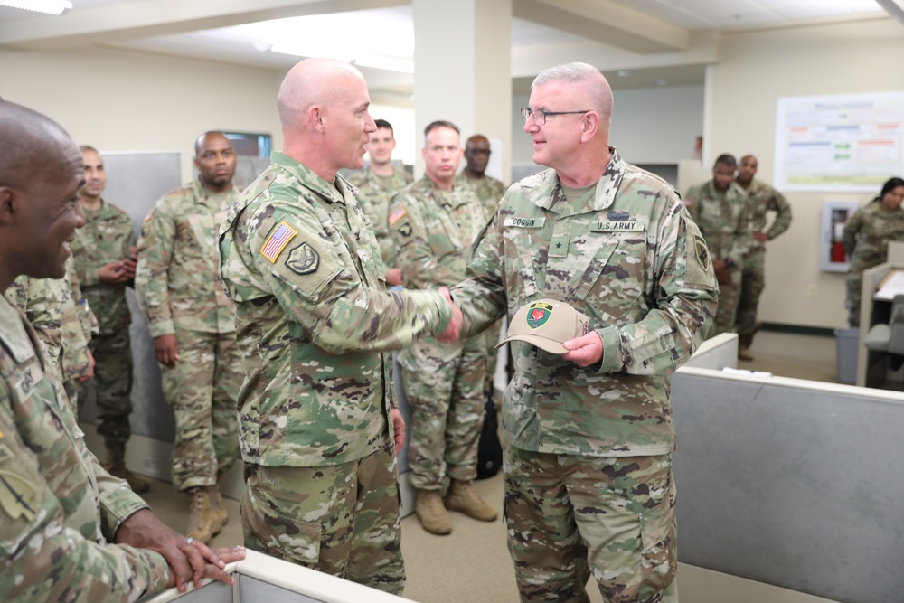 USACAPOC(A) Commanding General attends 352 CACOM Relinquishment of Command Ceremony