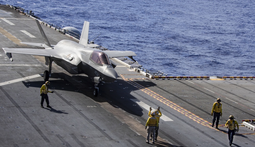 265 Marines conduct F-35 Flight Operations
