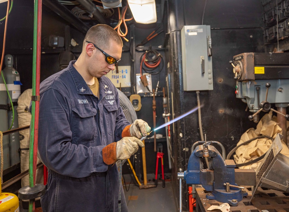 USS Ronald Reagan (CVN 76) Pipe Shop
