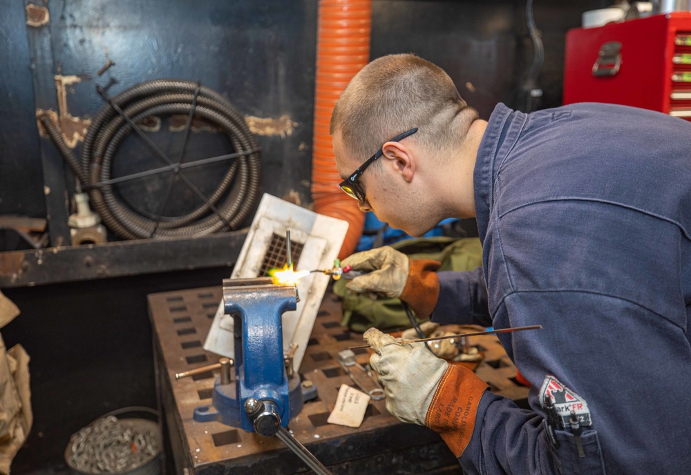 USS Ronald Reagan (CVN 76) Pipe Shop
