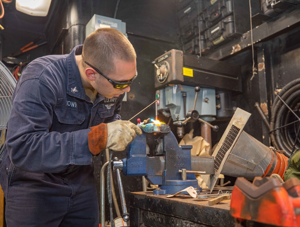 USS Ronald Reagan (CVN 76) Pipe Shop