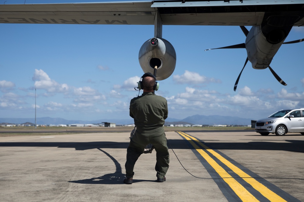 Talisman Sabre 21: U.S. Marines with VMGR-152 conduct aerial refueling in Australia