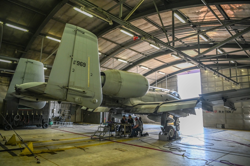 Hill engineers work to improve A-10 APU insulation