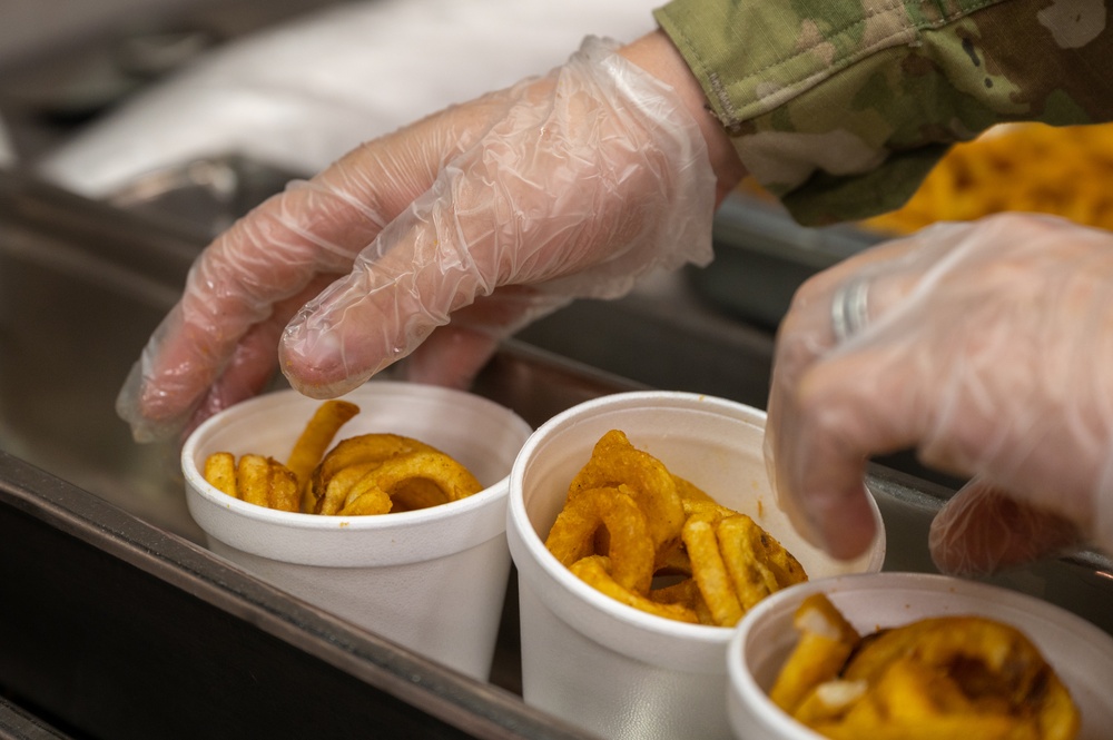 Lunch on the fly at Raptor Café