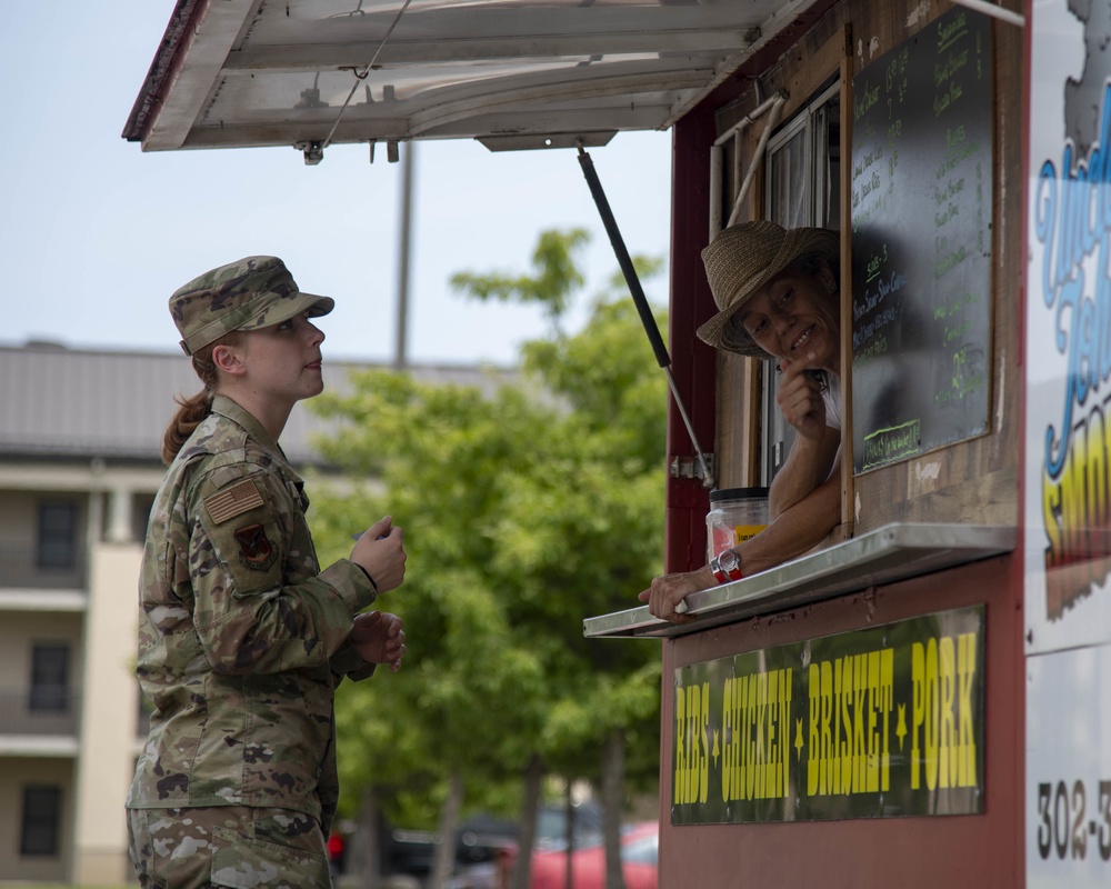 Dover AFB assist for Airmen during DFAC closure