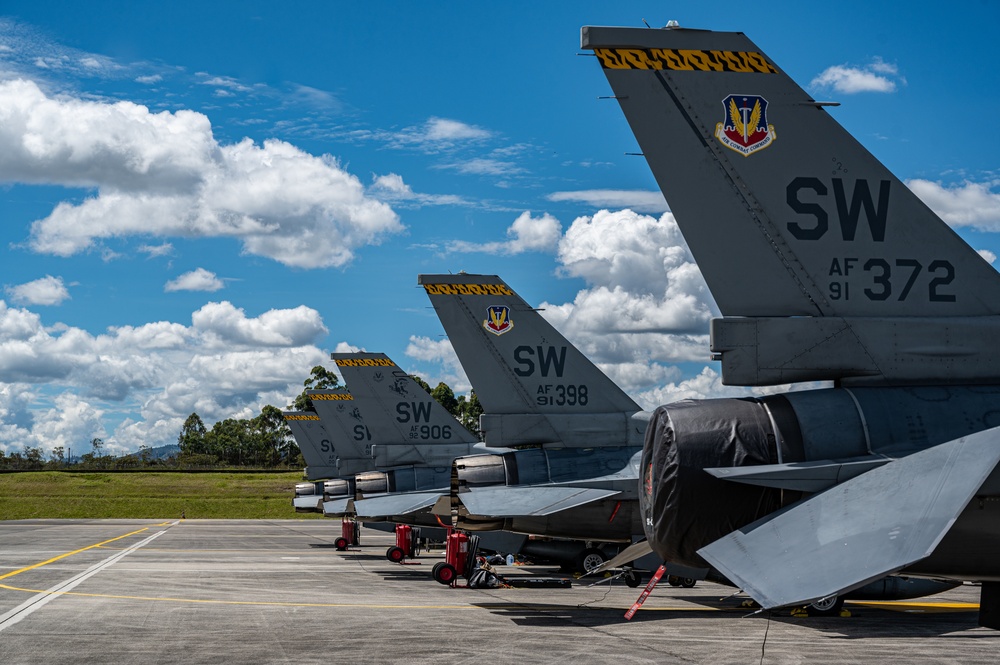 Exercise Relampago VI soars over Colombia