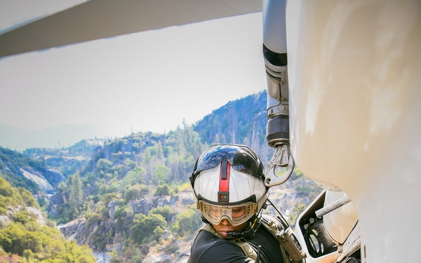 “Wranglers” of Naval Air Station Lemoore Search and Rescue Conduct Training