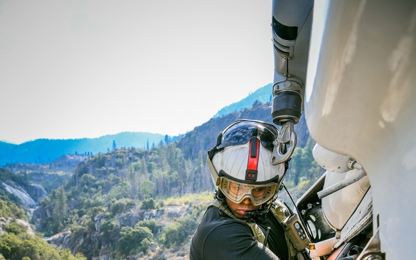 “Wranglers” of Naval Air Station Lemoore Search and Rescue Conduct Training