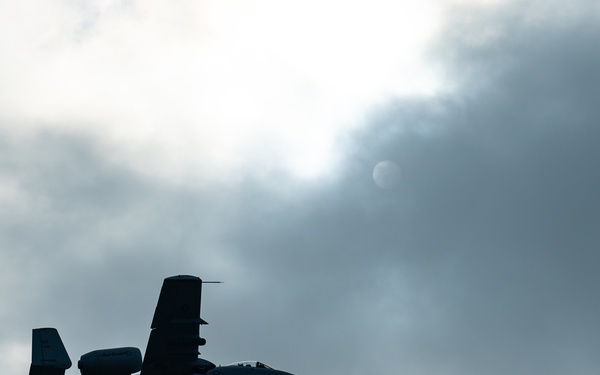 GIDE 3/ADE 5: Warthogs soar over Michigan