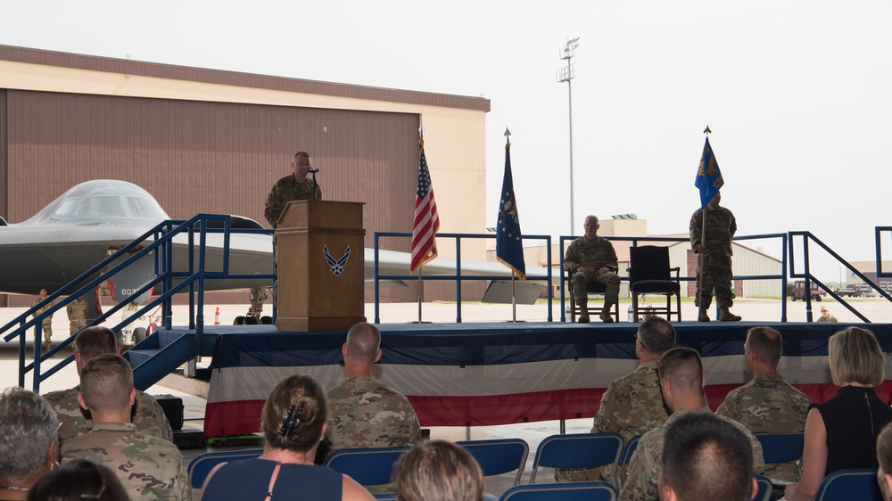 Hulshizer assumes command of the 509th Comptroller Squadron at Whiteman Air Force Base