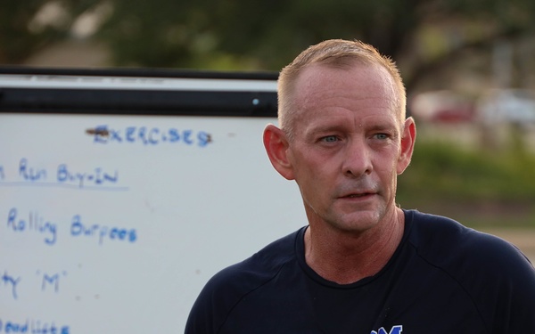 36th Engineer Brigade conducts physical training with the FORSCOM Command team