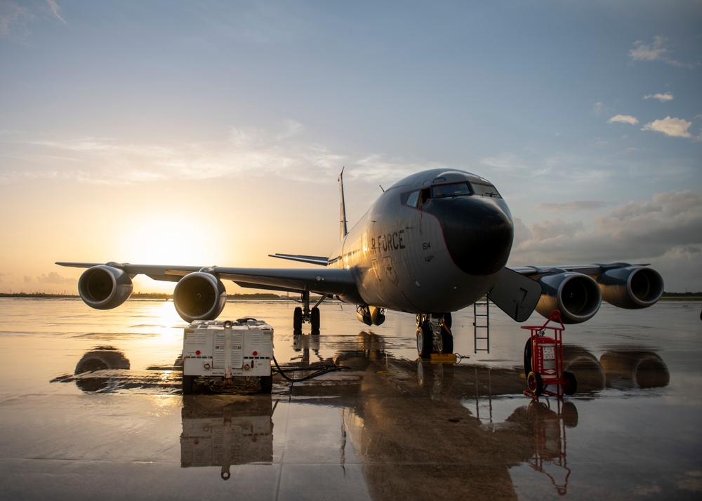 Refueling Raptors in Key West