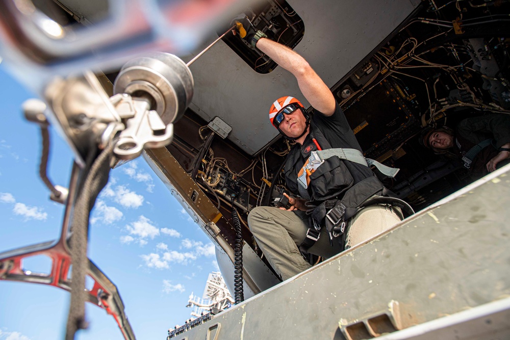 Hoist Training Aboard USS America (LHA 6)