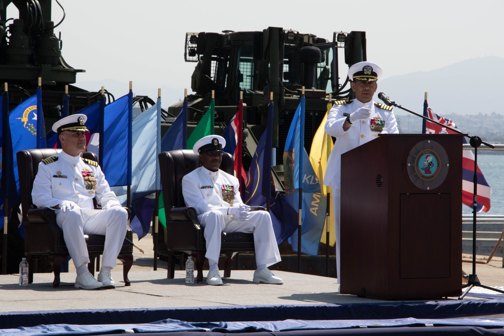 ACB 1 Holds Change of Command