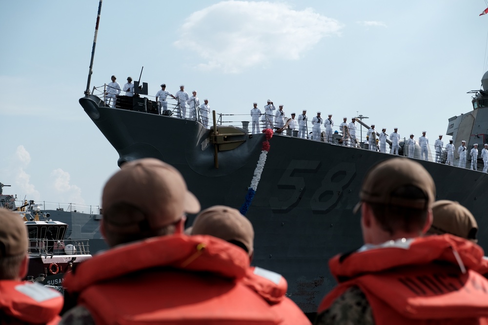 USS Laboon Returns to Naval Station Norfolk