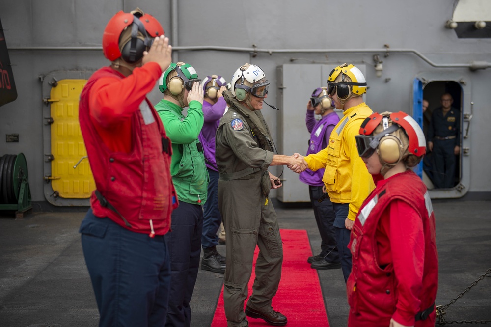 Vice Admiral Koehler Visits USS Carl Vinson (CVN 70)