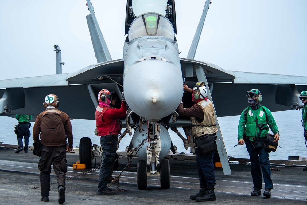 USS Ronald Reagan (CVN 76) Flight Operations