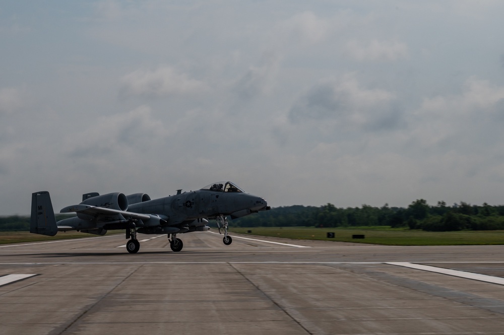 GIDE 3/ADE 5: planes take flight from Alpena Combat Readiness Training Center