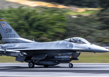 F-16s Take Off during Relampago VI