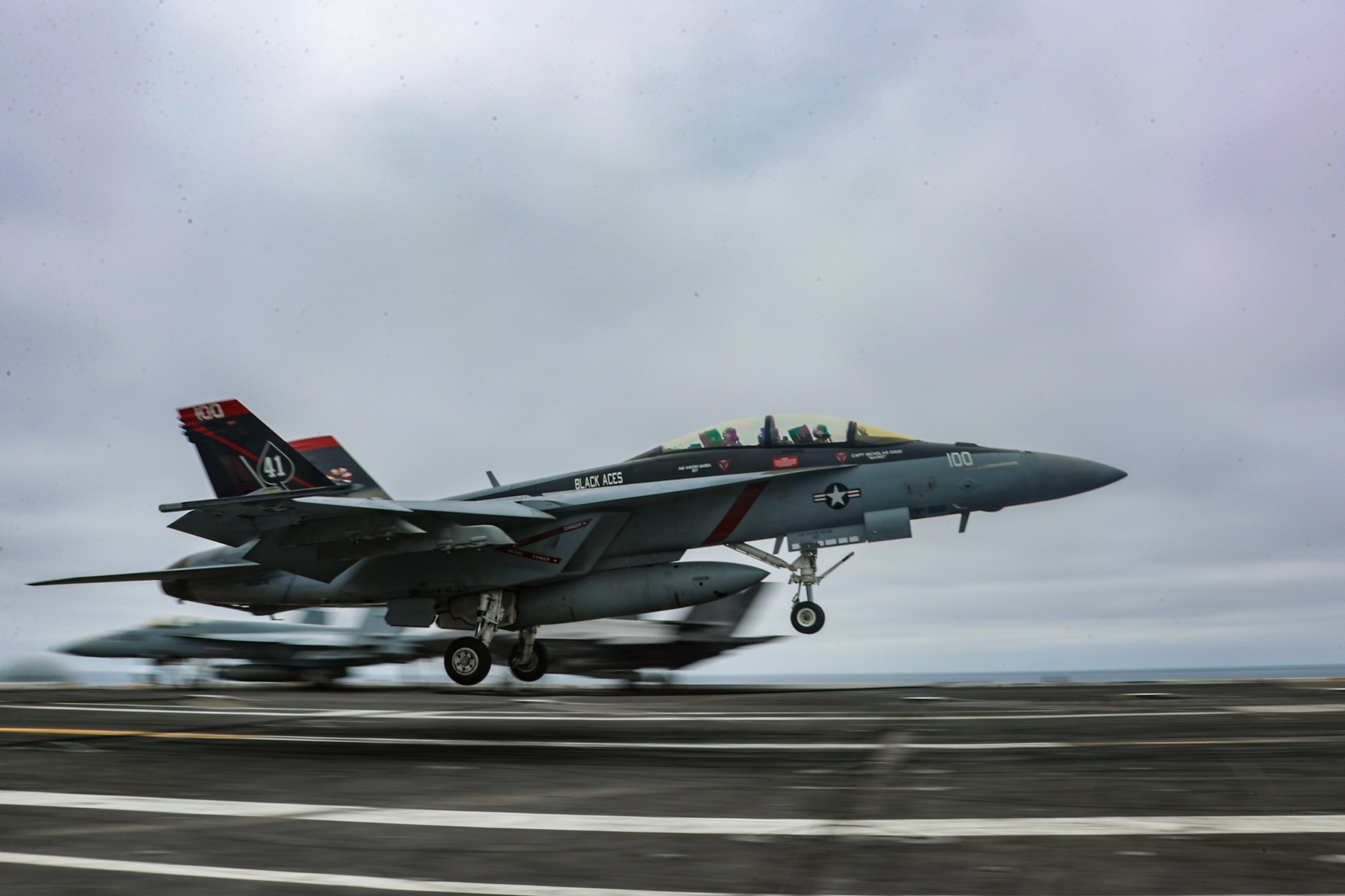 アメリカ軍 2000w_q95.jpg