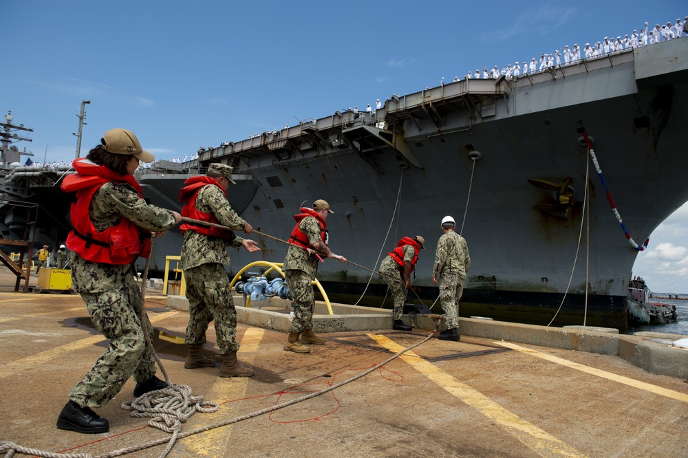 USS Dwight D. Eisenhower Returns to Homeport After 6-Month Deployment to 5th and 6th Fleet