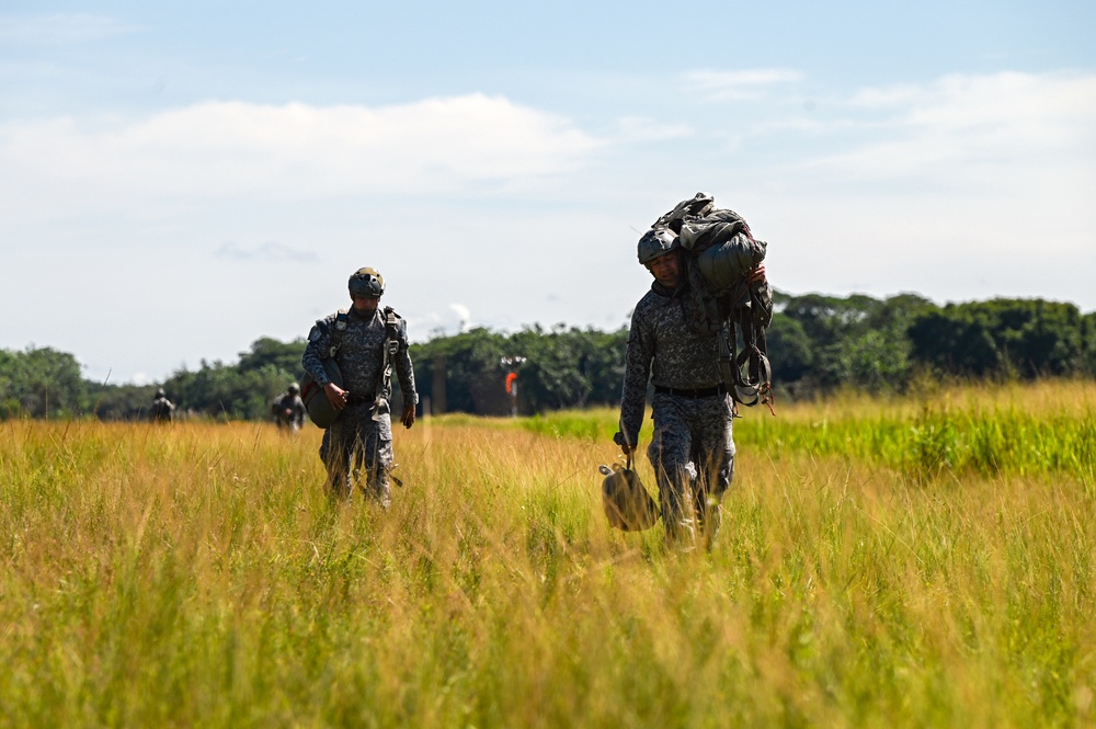 14th ASOS jumps with Colombian Special Ops