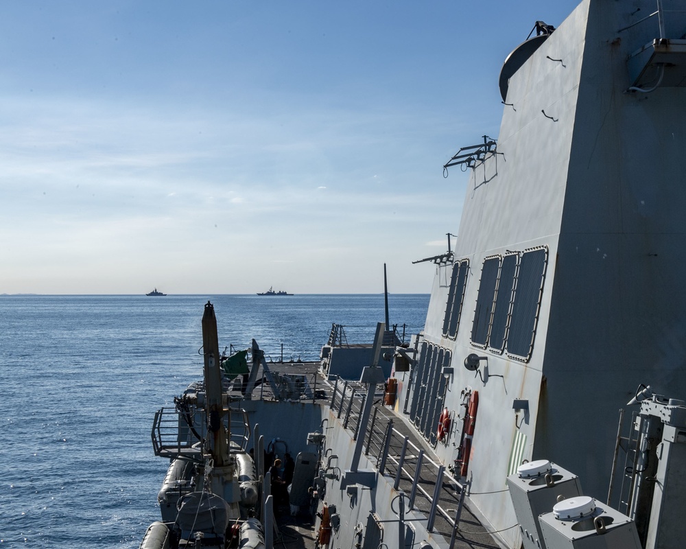 USS Rafael Peralta (DDG 115) sails with JS Makinami (DD 112) and HMAS Parramatta (FFH 154) during Exercise Talisman Sabre 21