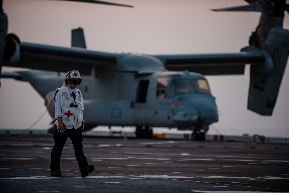 USS Lewis B. Puller Conducts Flight Ops With Task Force 51/5