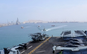USS Iwo Jima departs Duqm, Oman