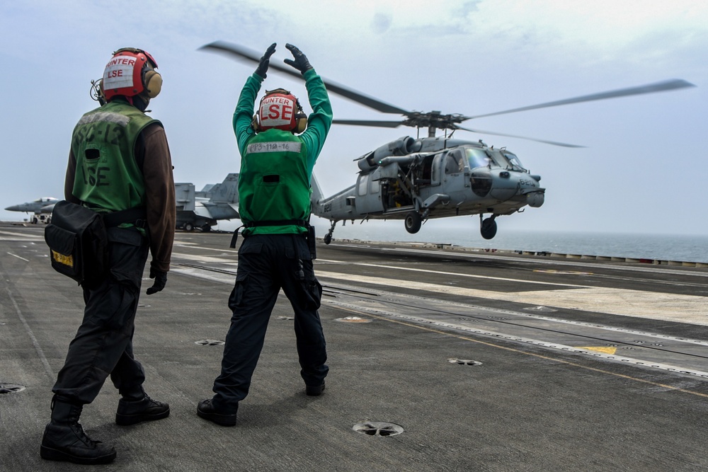 USS Ronald Reagan (CVN 76) Flight Operations