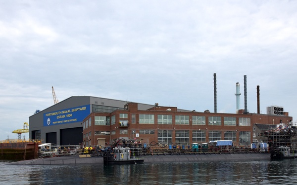 USS Virginia (SSN 774) Undocks at Portsmouth Naval Shipyard