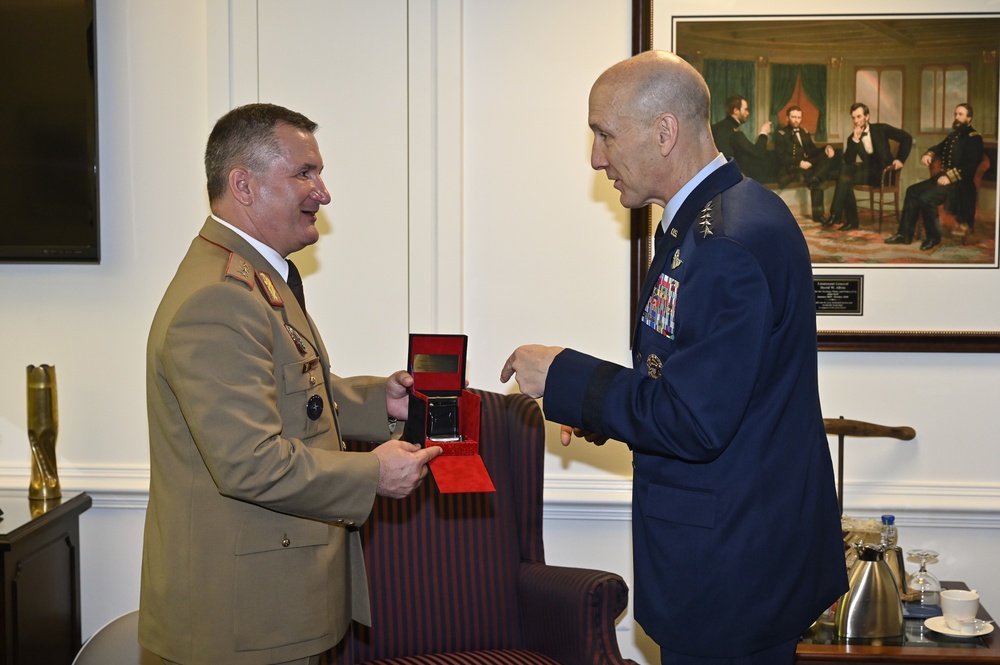 VCSAF Gen. Allvin meets Romanian Chief of Defense