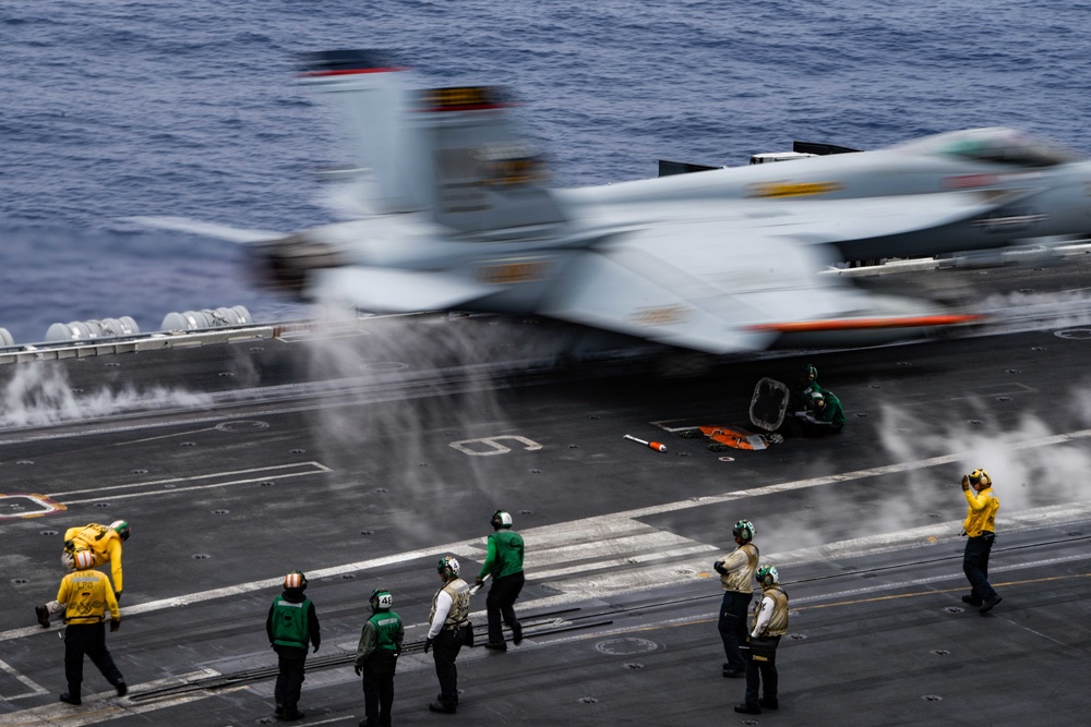 USS Carl Vinson (CVN 70) Conducts Flight Operations