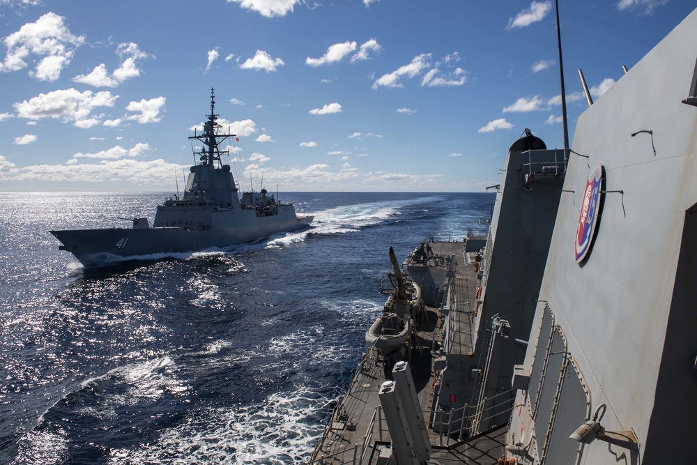 USS Rafael Peralta (DDG 115) sail alongside HMAS Brisbane (FFH 41) aboard USS Rafael Peralta (DDG 115) during Exercise Talisman Sabre 21