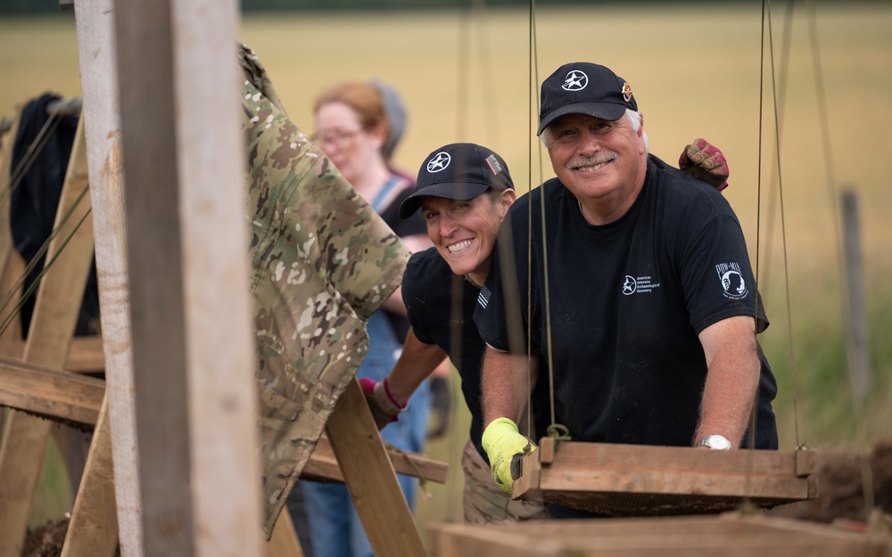 No man left behind: volunteers and veterans recover fallen service members
