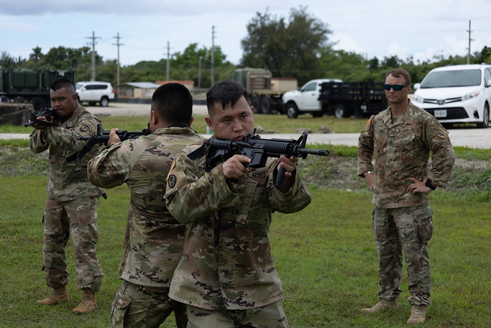 1st SFG (A) Green Berets train Guam ARNG in close quarters combat