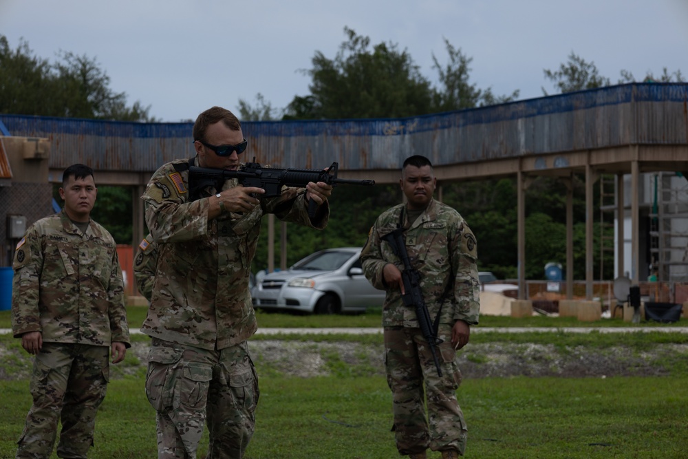 1st SFG (A) Green Berets train Guam ARNG in close quarters combat