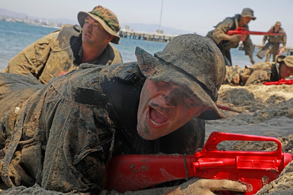 Beach insertion | Charlie Company, 1st Bn., 5th Marines trains to take the beach