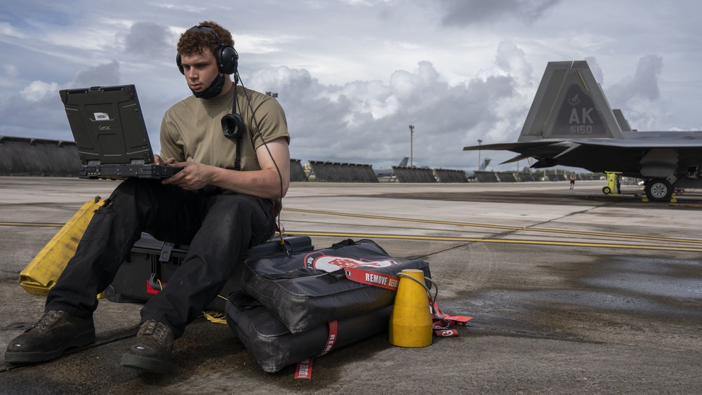 Maintainers prepare F-22 Raptors in support of Pacific Iron 2021