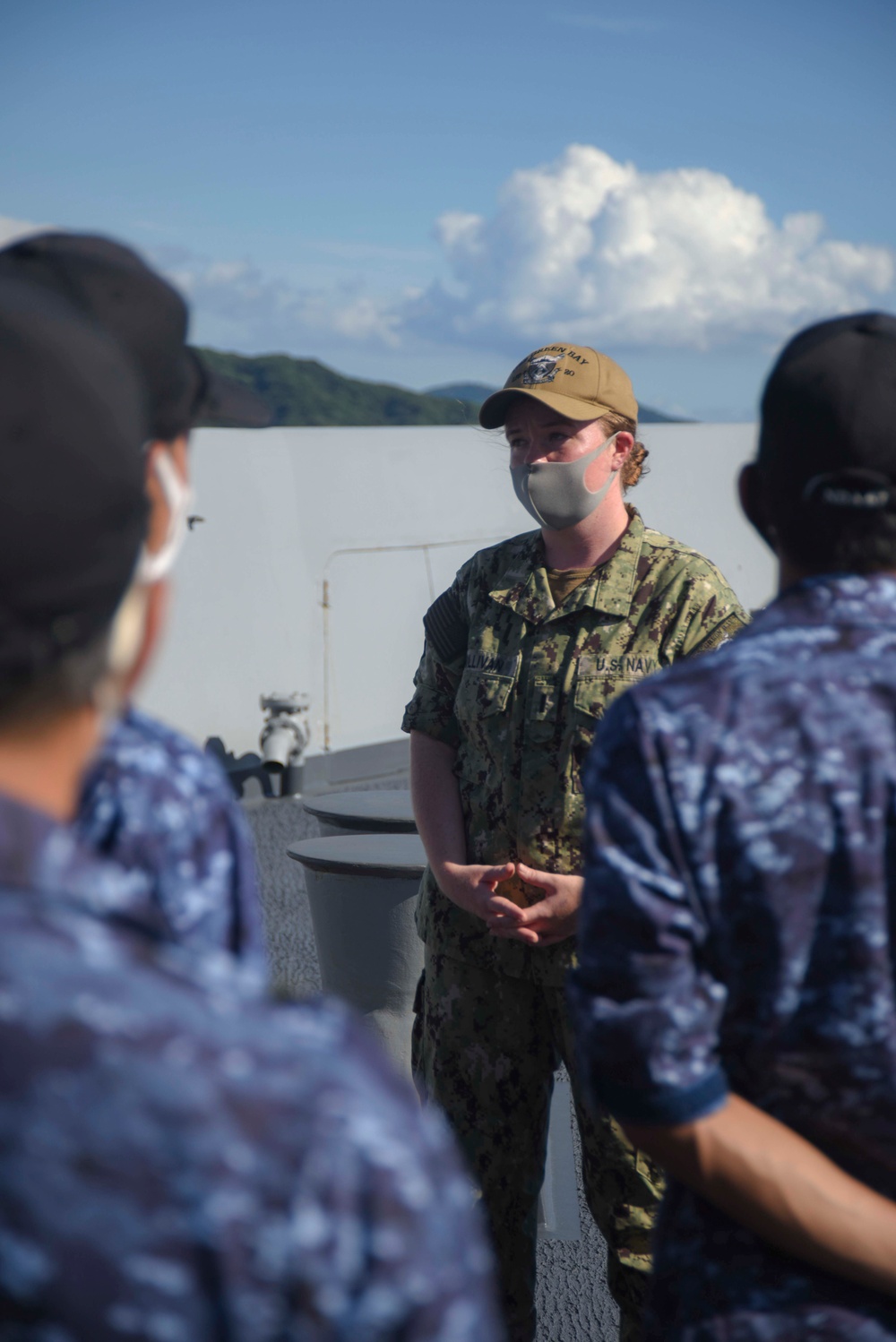 Japan National Defense Academy Midshipman visits USS Green Bay