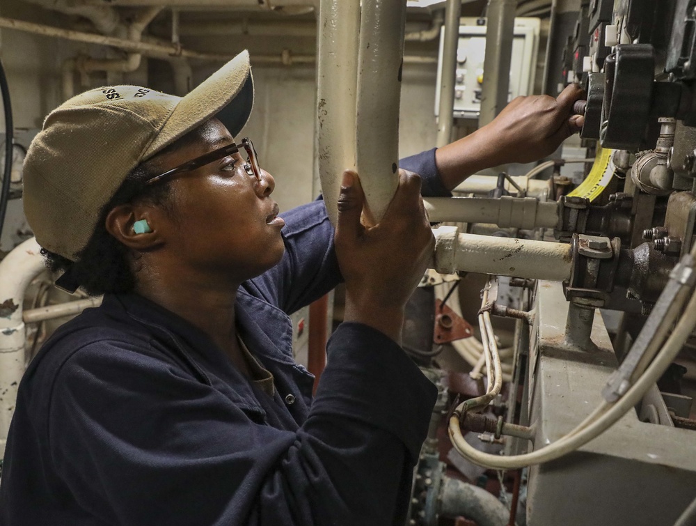 USS Benfold Conducts Routine Operations