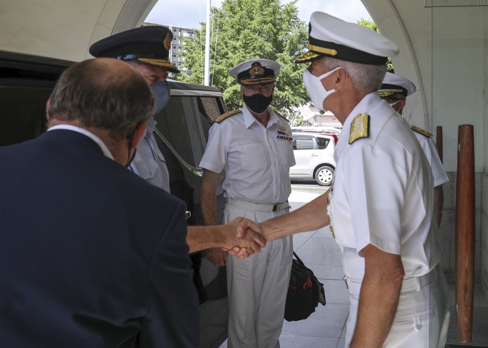 Vice Adm. Karl Thomas meets with U.K. leadership