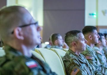 U.S. Army Soldiers Learn about Polish Military History