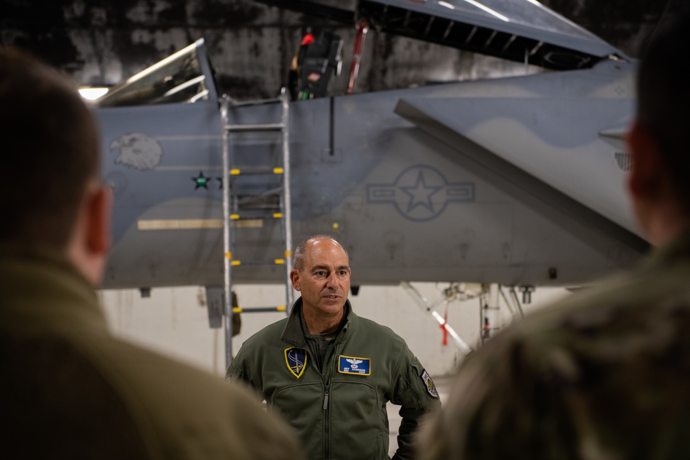 COMUSAFE Meets with Airmen defending Iceland’s airspace