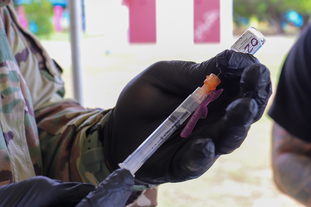 PRNG vaccinates people at Las Croabas in Fajardo