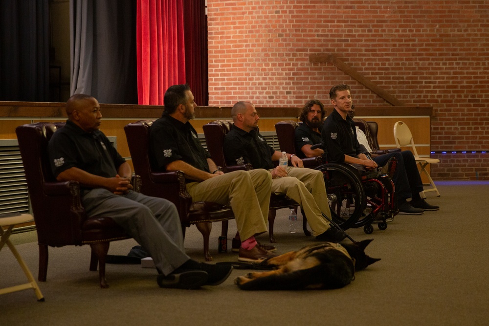 Vets 4 Warriors visit Marines in Cherry Point