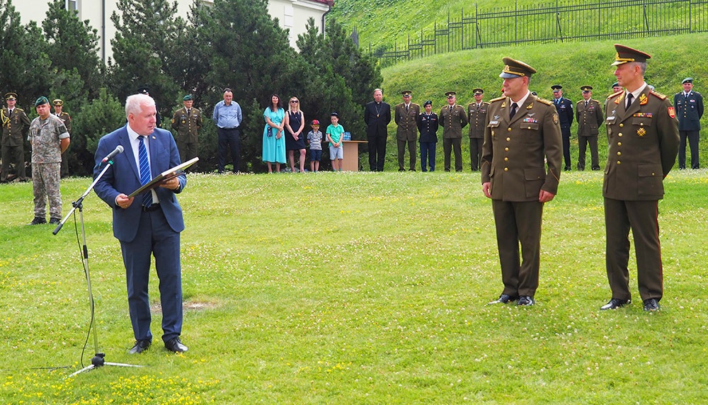 Lithuanian army conducts Logistics Board change of command