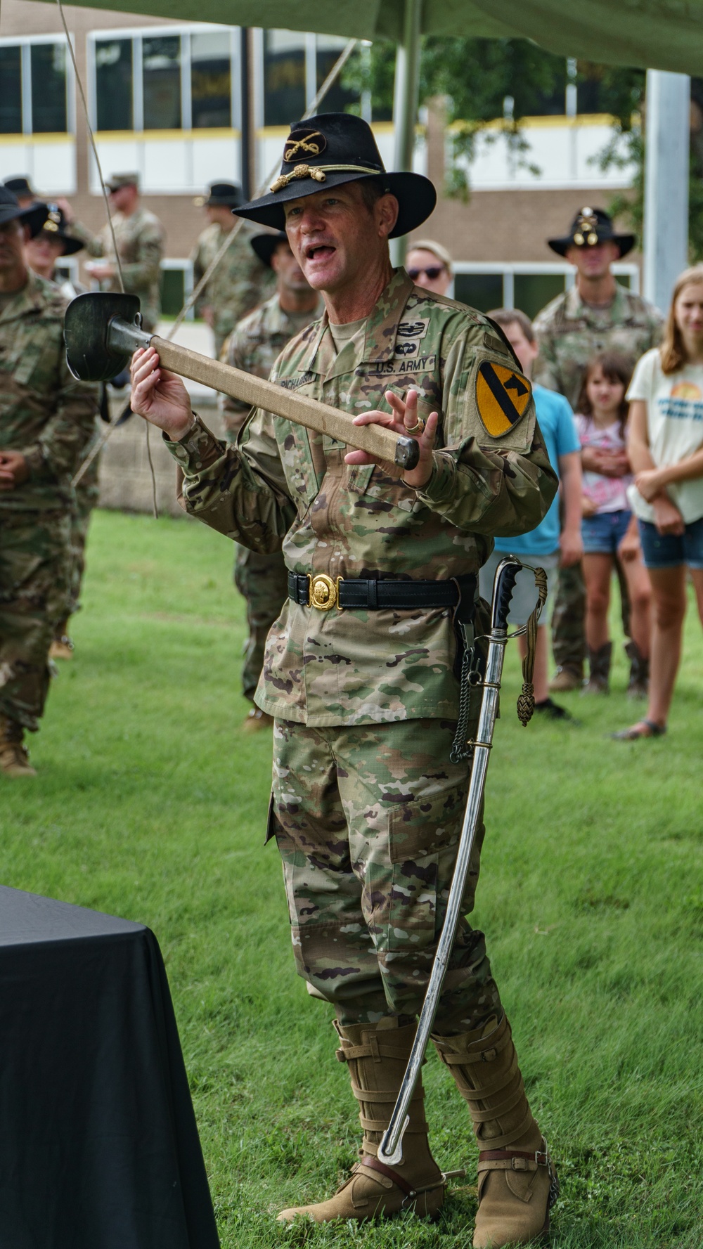 Maj. Gen. Richardson assumes command of 1st Cav Div.